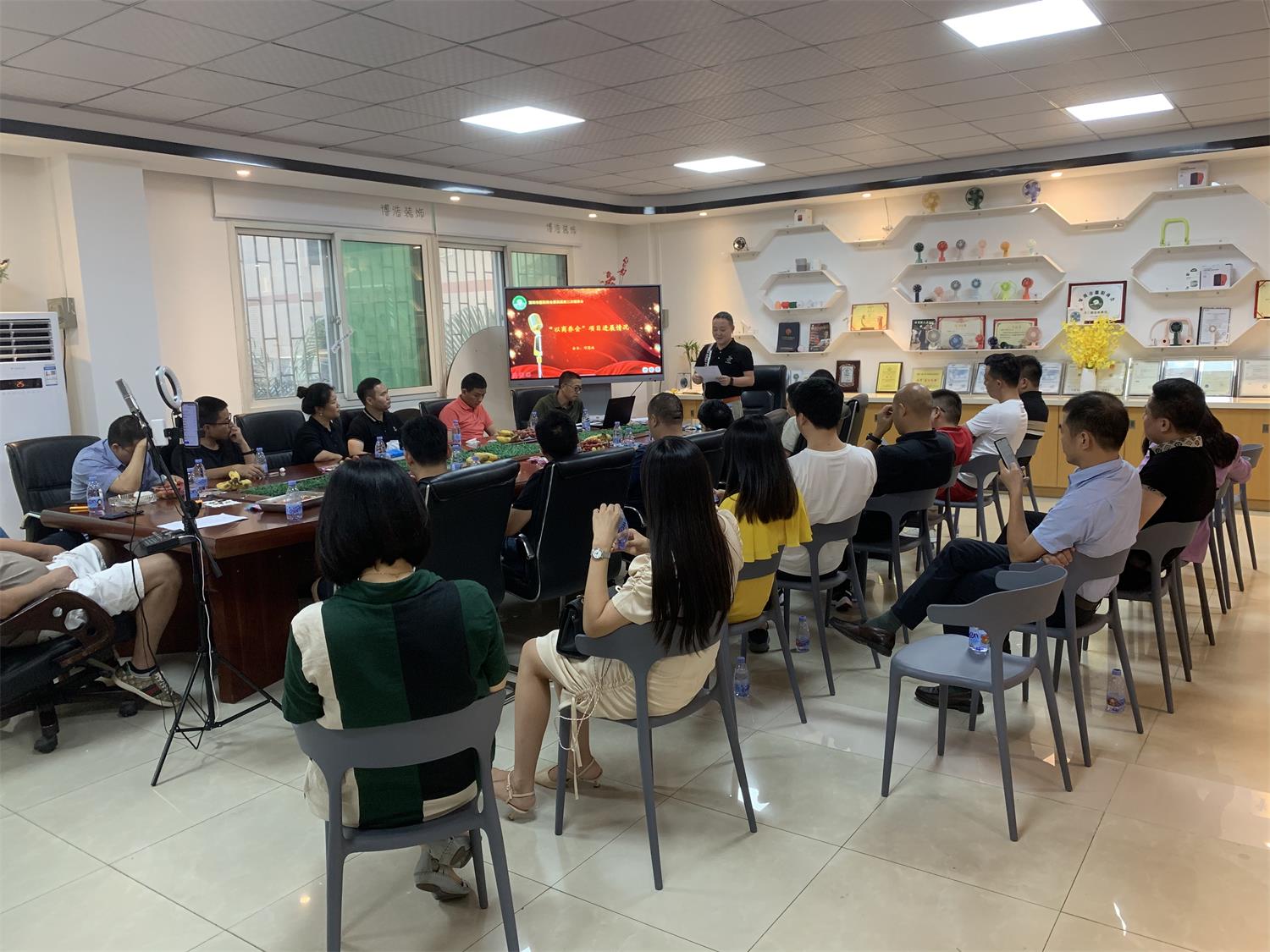 【深圳市鄱阳鄱阳】紧跟党的步伐 服务会员企业---我会召开第四届第三次理事会(图5) 微信图片_20210719092533.jpg