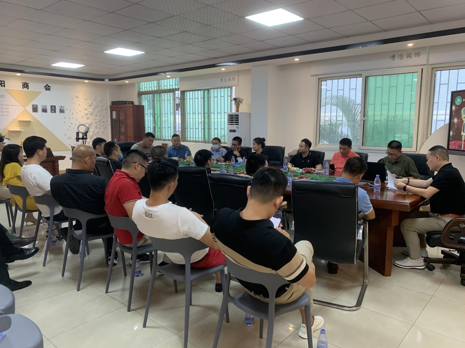 【深圳市鄱阳鄱阳】紧跟党的步伐 服务会员企业---我会召开第四届第三次理事会(图2) 微信图片_20210719093311.jpg